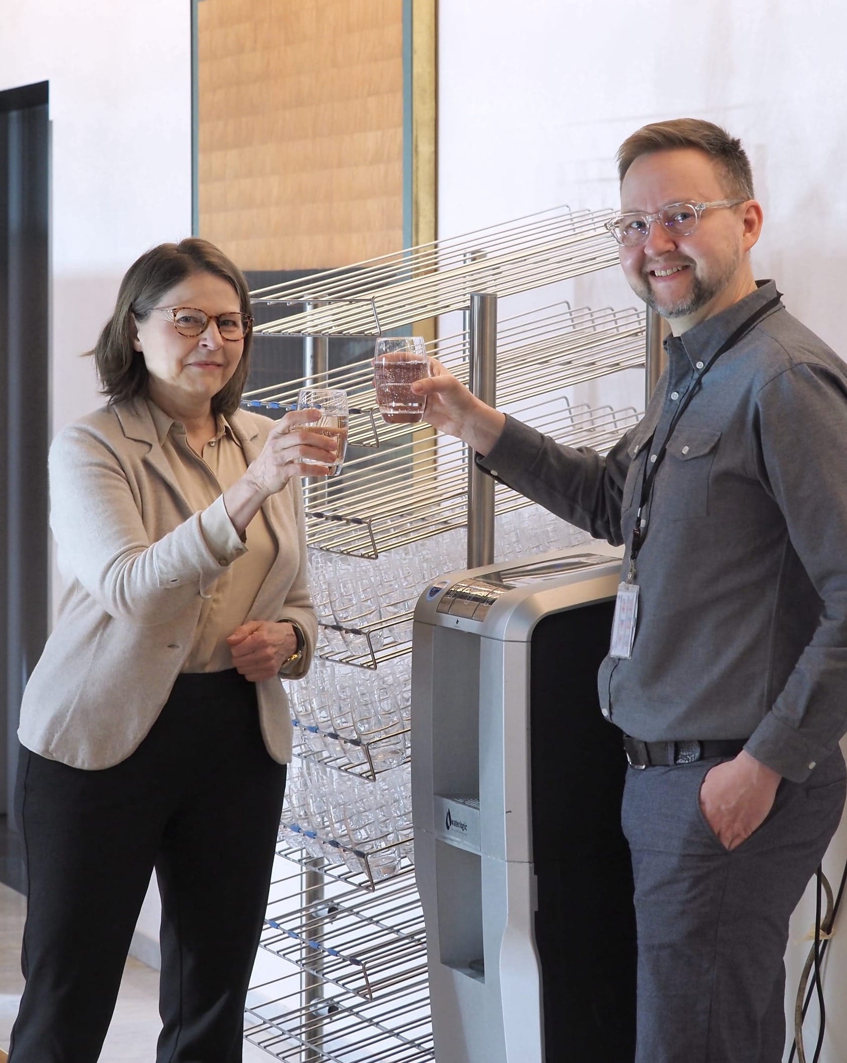 Heidi Hautala vaihtoi muovipullot vesiautomaatteihin EU-parlamentissa