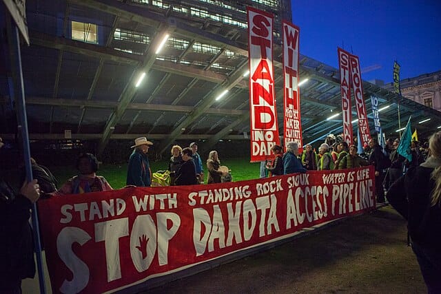 Greenpeace tuomittiin miljoonakorvauksiin Yhdysvalloissa öljyputken vastaisten mielenosoitusten takia