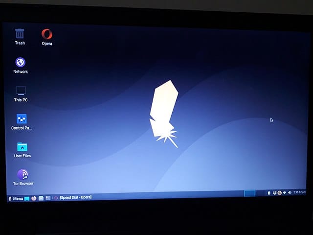 Vapaaehtoiset auttavat Linuxin asentamisessa lauantaina Helsingissä