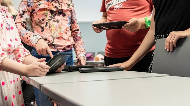 Lasten ja nuorten ruutuaika on kasvanut kolmen vuosikymmenen ajan – pandemia kiihdytti kehitystä