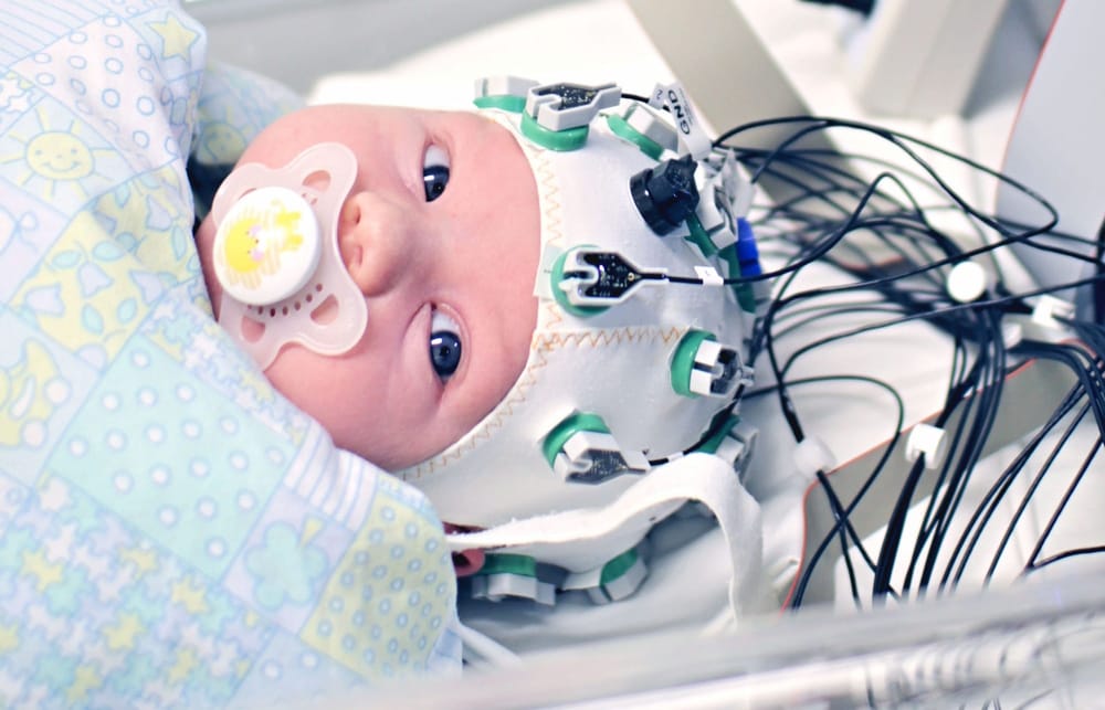 Ensimmäiset merkit lukivaikeuksista näkyvät jo vastasyntyneiden aivoissa post image