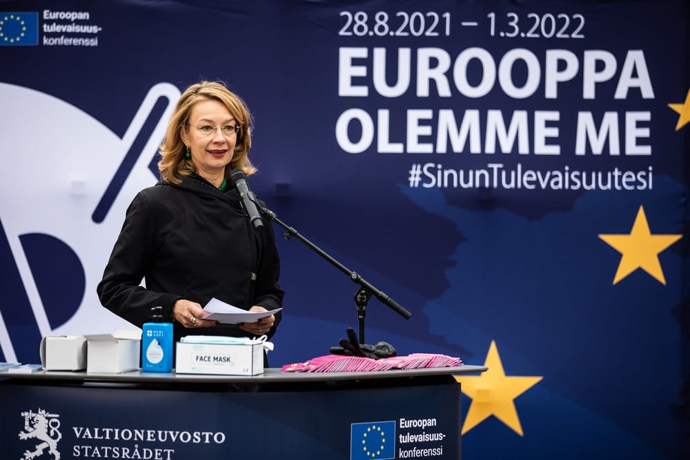 Ostereita sateisella torilla – kansalaiskeskustelu EU:sta on absurdia post image