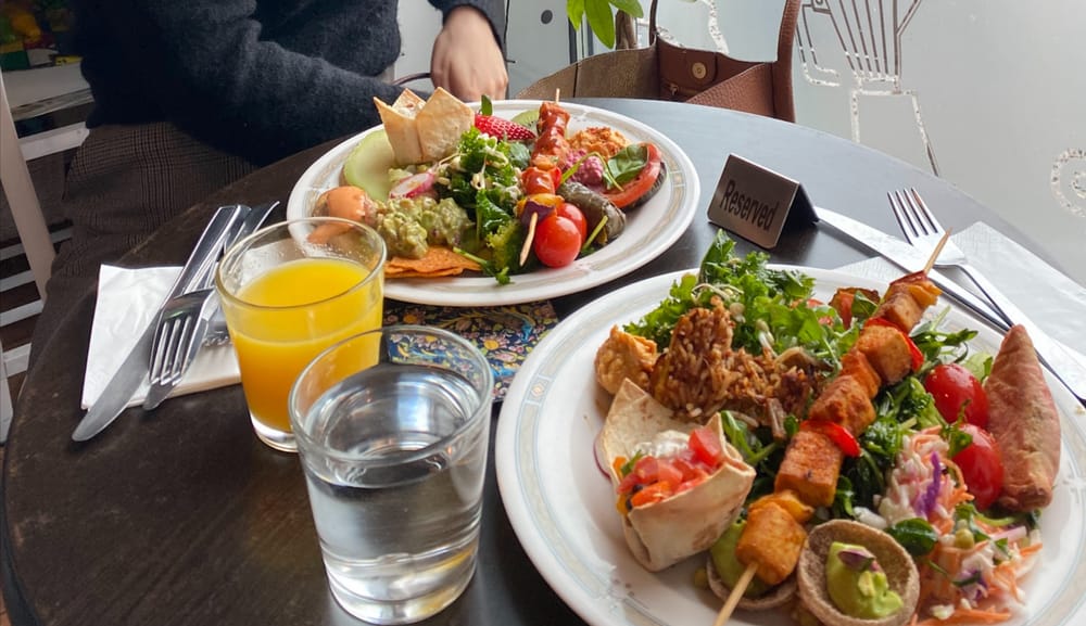 Vegaaniruuan tarjonta ravintoloissa lisääntyy, mutta kokit kaipaavat lisää koulutusta post image