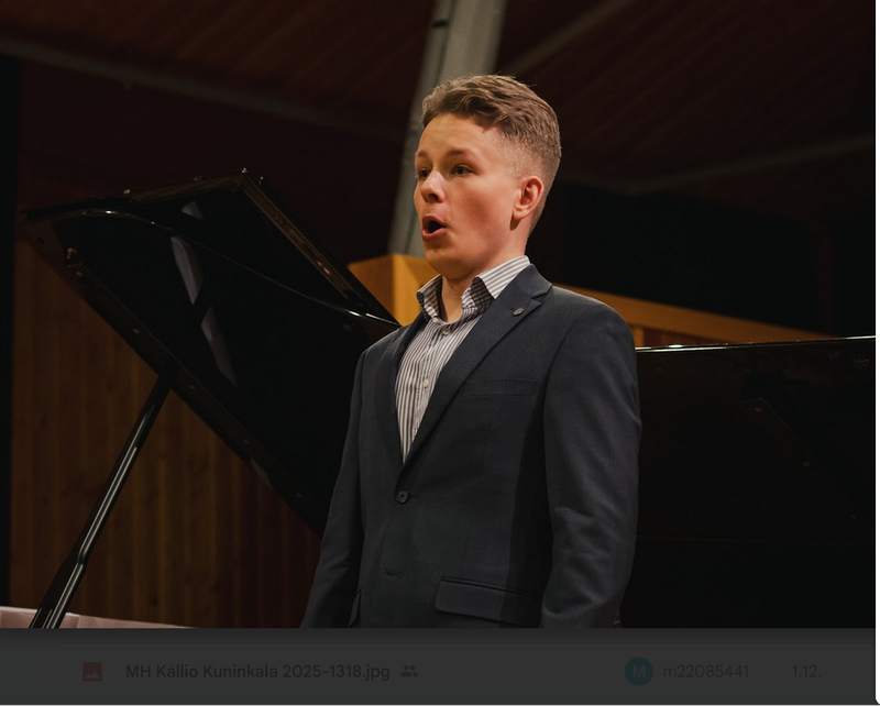 Juttutuokio uuden Mirjam Helin -akatemian juniorijäsenten kanssa post image