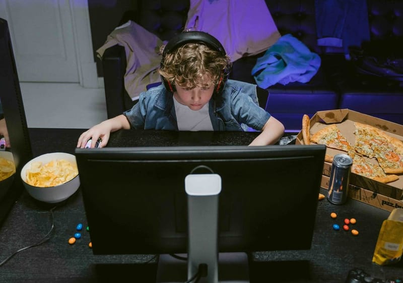 Naisvihamielinen sisältö leviää poikien arjessa post image