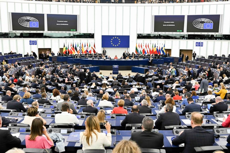 Mepit vaativat EU:lta arvopohjaista Kiina-politiikkaa post image