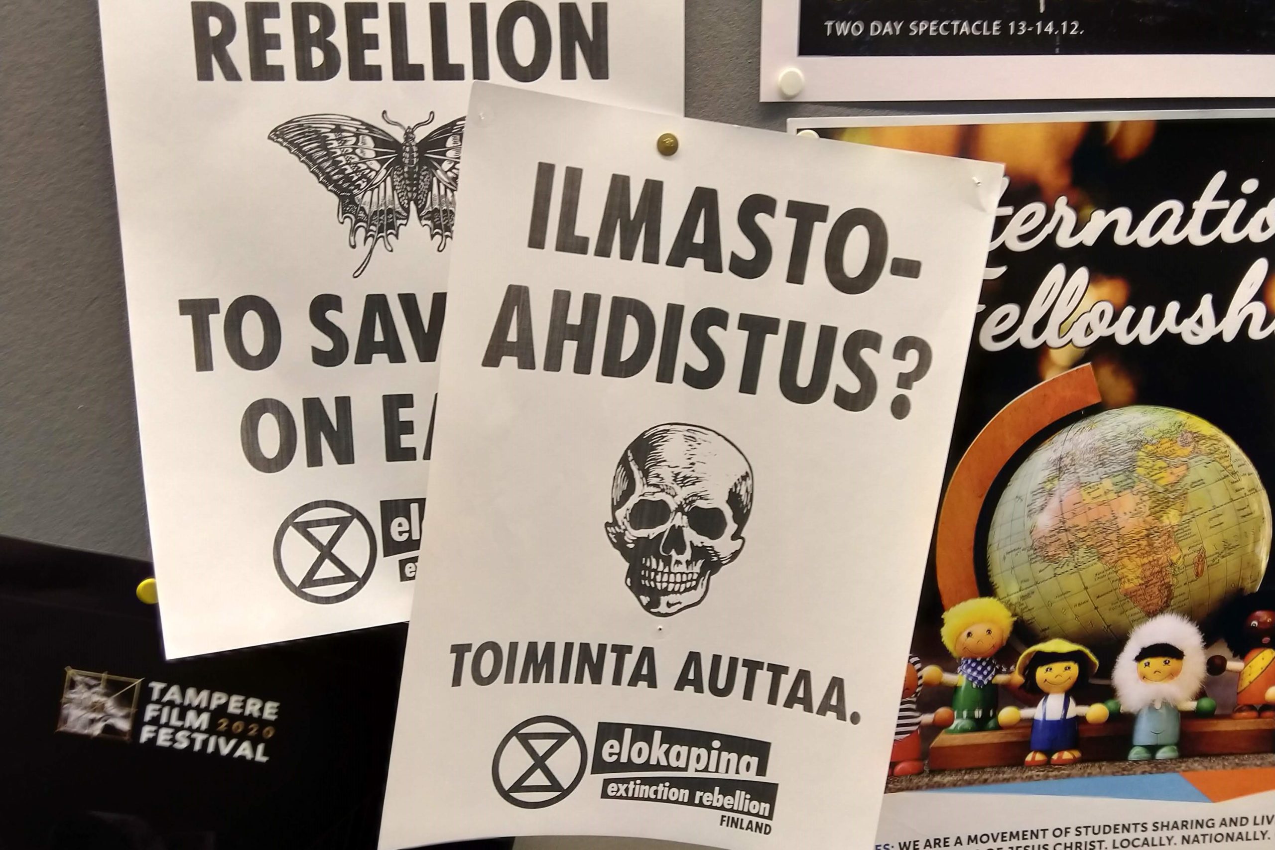 "Viimeinen siirto" kuvaa ympäristöliikettä, jossa on ekolokero jokaiselle aktivismin lajille