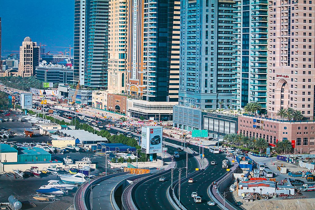 Ennätysvaikeat neuvottelut edessä: Fossiilisista polttoaineista luopuminen Dubain ilmastokokouksen kohtalonkysymys